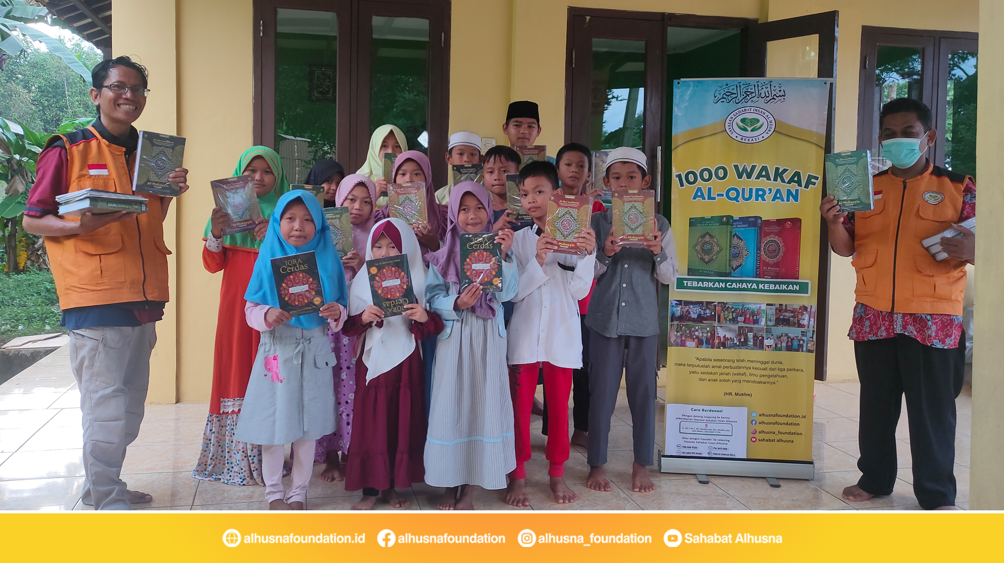 Menyalurkan Wakaf Al Qur’an Dan iqro